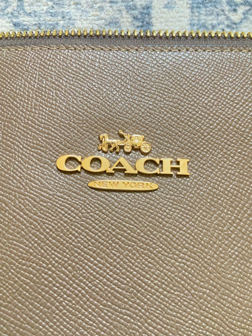 Coach Gallery Tote Bag - Picture 5 of 6